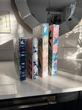 Load image into Gallery viewer, Wide Arms, Tight Hold